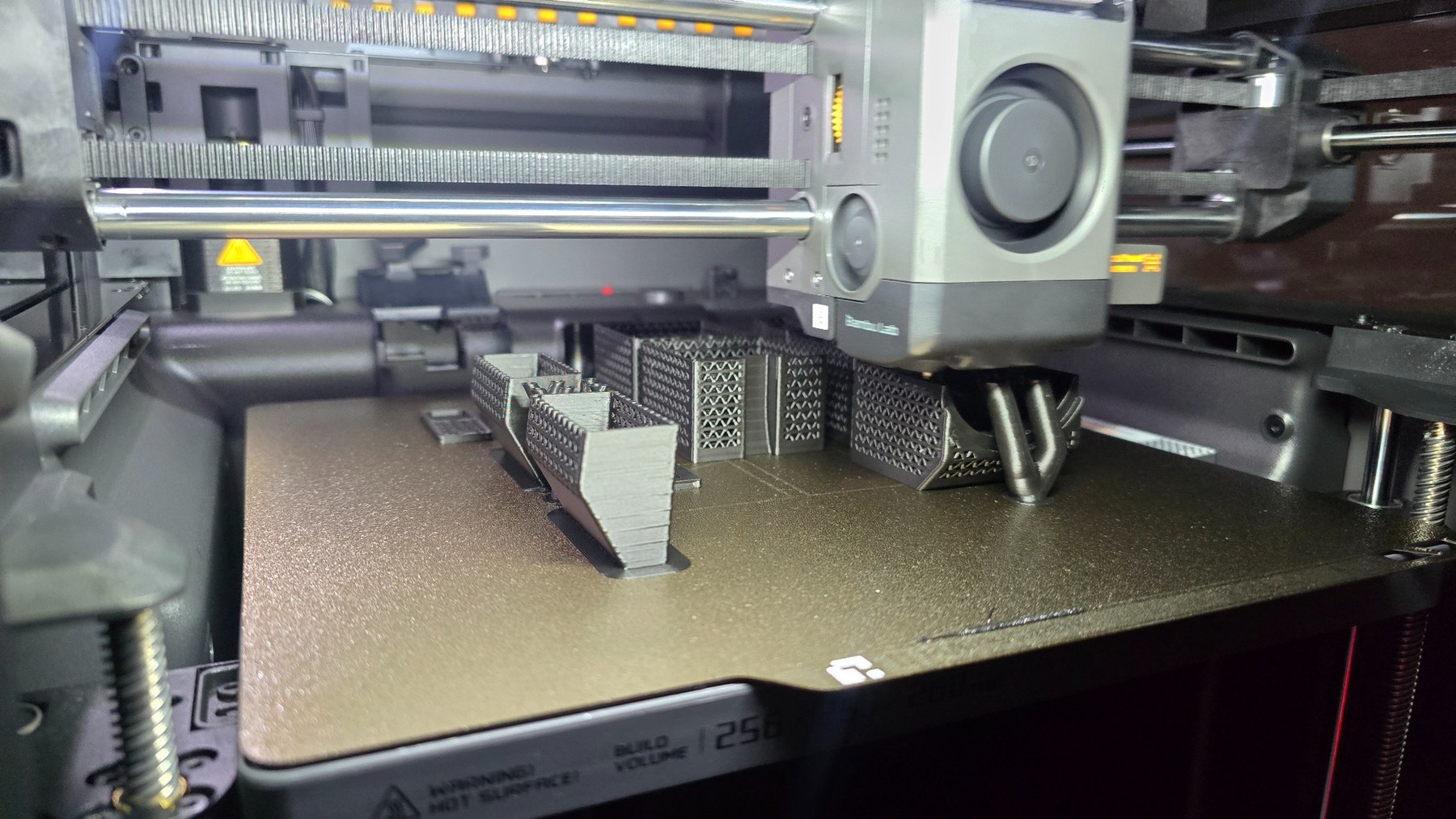 3D printer producing a structural part